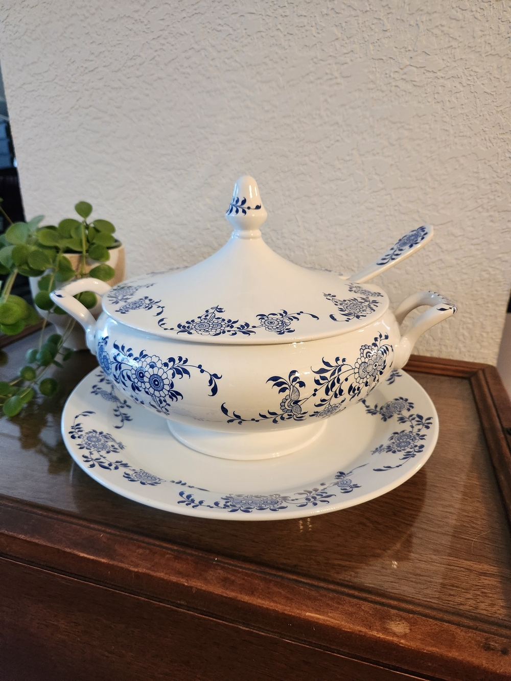 S.C.I. Laveno Diamondstone Tureen, Lid, Ladle, and Underplate